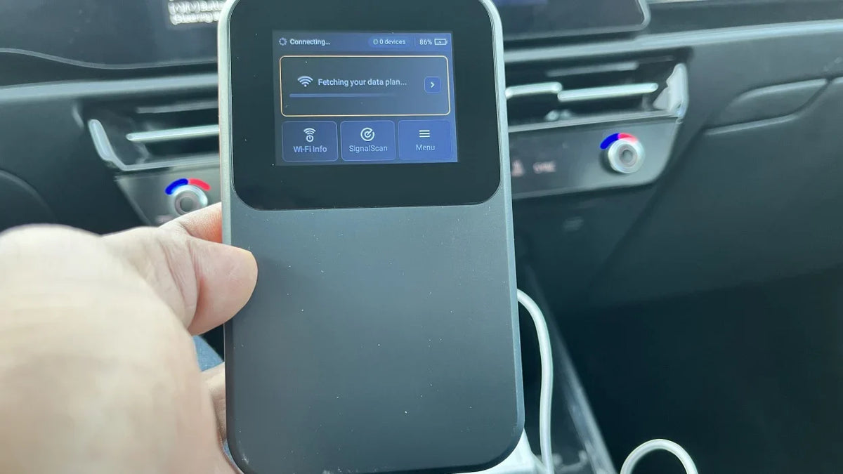 I Keep This Solis Pocket Wifi in a Travel Bag, and You Should Too (Lif ...